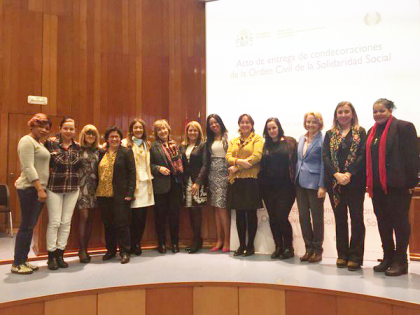 La presidenta de Apramp, Rocío Nieto, recibe la Cruz de Oro de la Orden Civil de la Solidaridad Social